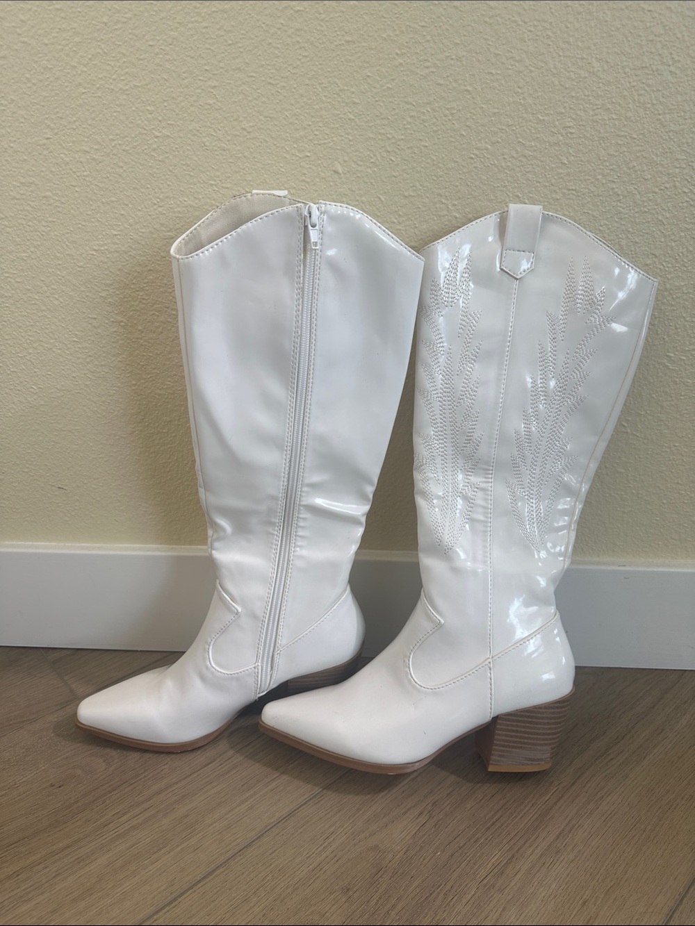 Nasty Gals white patent tall western cowboy cowgirl boots. Size 4 (UK)